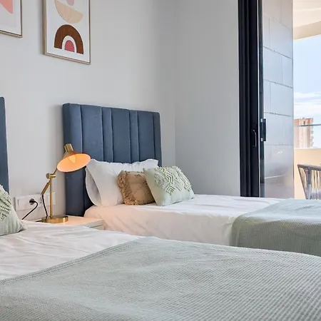 Sea View Apartment *